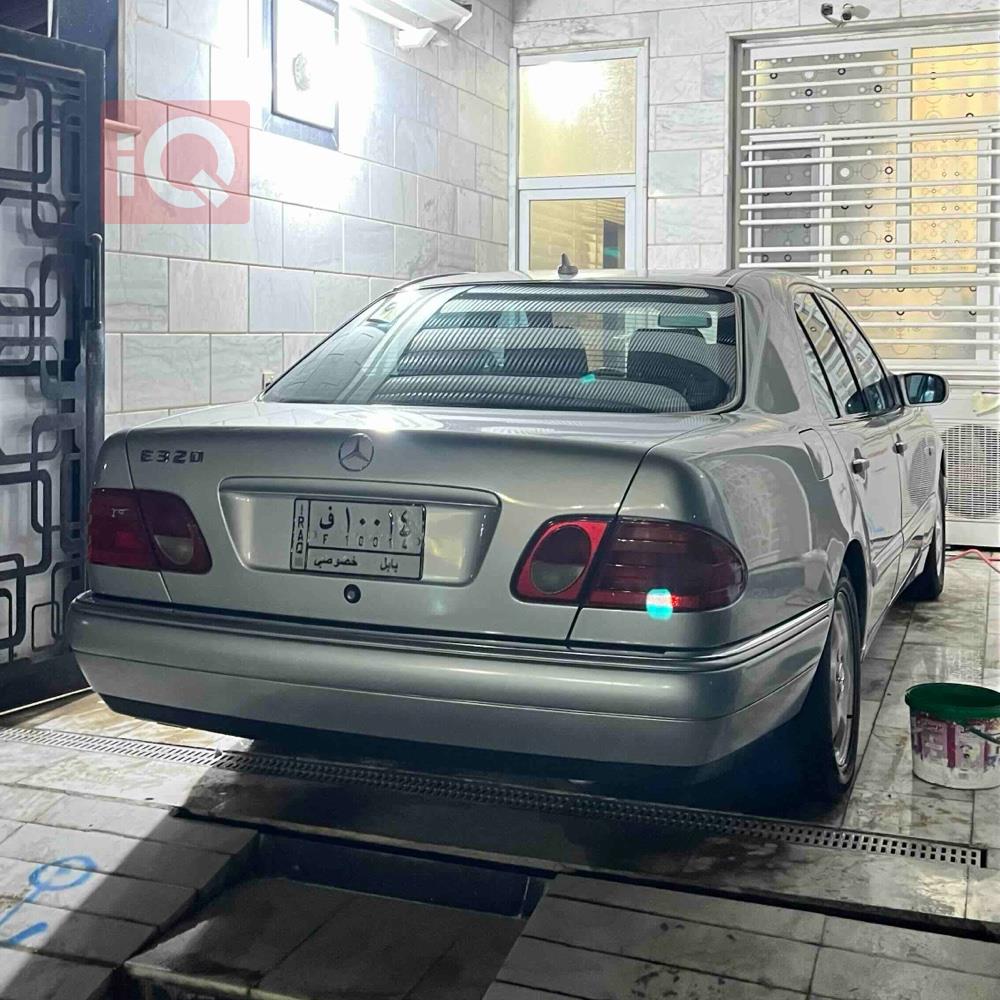مێرسێدس بێنز E-Class